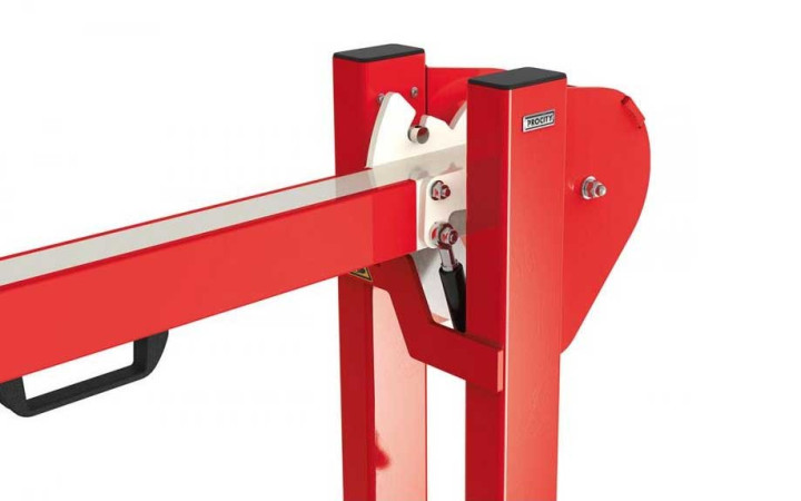 BARRIÈRE UNIVERSELLE LEVANTE A VÉRIN
ÉQUIPEMENT EXTÉRIEUR GESTION D'ACCÈS URBAIN