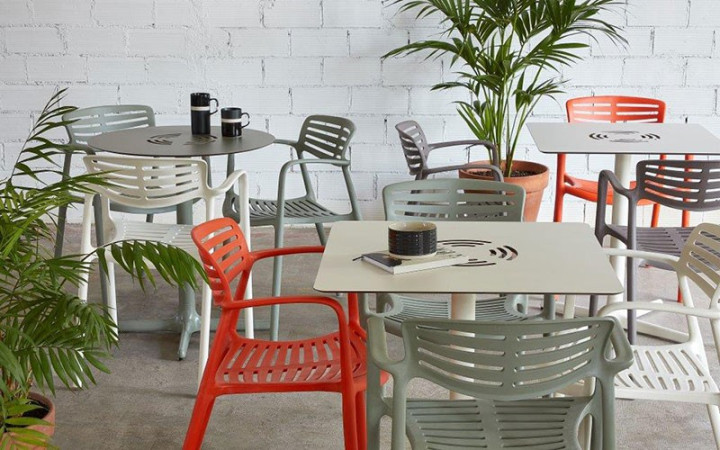 TABLE CARRÉE TOLEDO