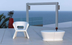 Table tabouret design PAL en polyéthylène rotomoulé pour terrasse professionnelle