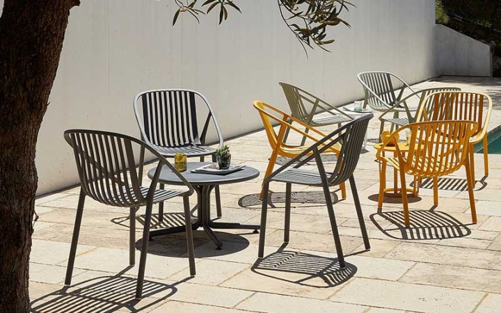 CHAISE VALETTE EN POLYPROPYLÈNE