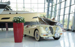 POT TREVIA EN POLYETHYLENE