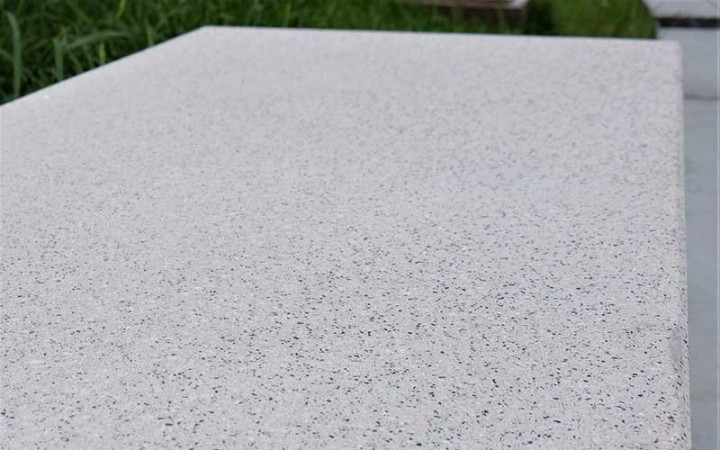 BANQUETTE RECTANGLE EN BÉTON OTA