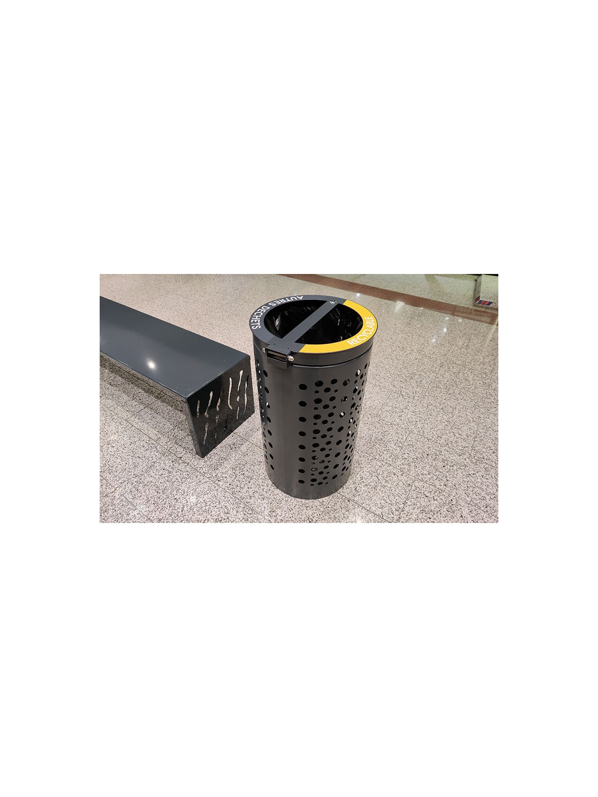 CORBEILLE ACIER OLYMPE BI-FLUX
CORBEILLE INTÉRIEURE ACIER 2 x 60 L 
RECYCLAGE ET TRI SÉLECTIF DES DÉCHETS