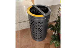 CORBEILLE ACIER OLYMPE BI-FLUX
CORBEILLE INTÉRIEURE ACIER 2 x 60 L 
RECYCLAGE ET TRI SÉLECTIF DES DÉCHETS