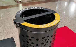 CORBEILLE ACIER OLYMPE BI-FLUX
CORBEILLE INTÉRIEURE ACIER 2 x 60 L 
RECYCLAGE ET TRI SÉLECTIF DES DÉCHETS