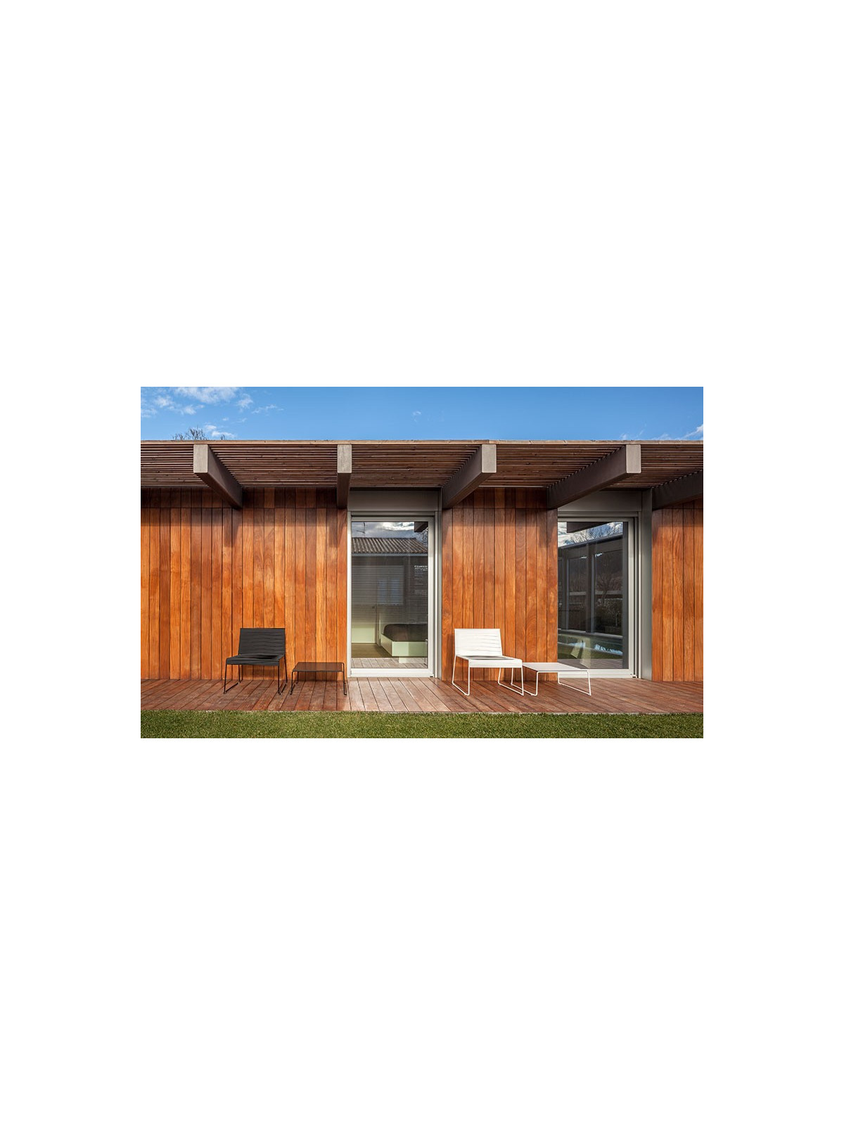 TABLE CHISINAU ESPACE EXTERIEUR