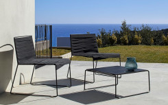 TABLE ET CHAISES CHISINAU NOIRES SALON EXTÉRIEUR