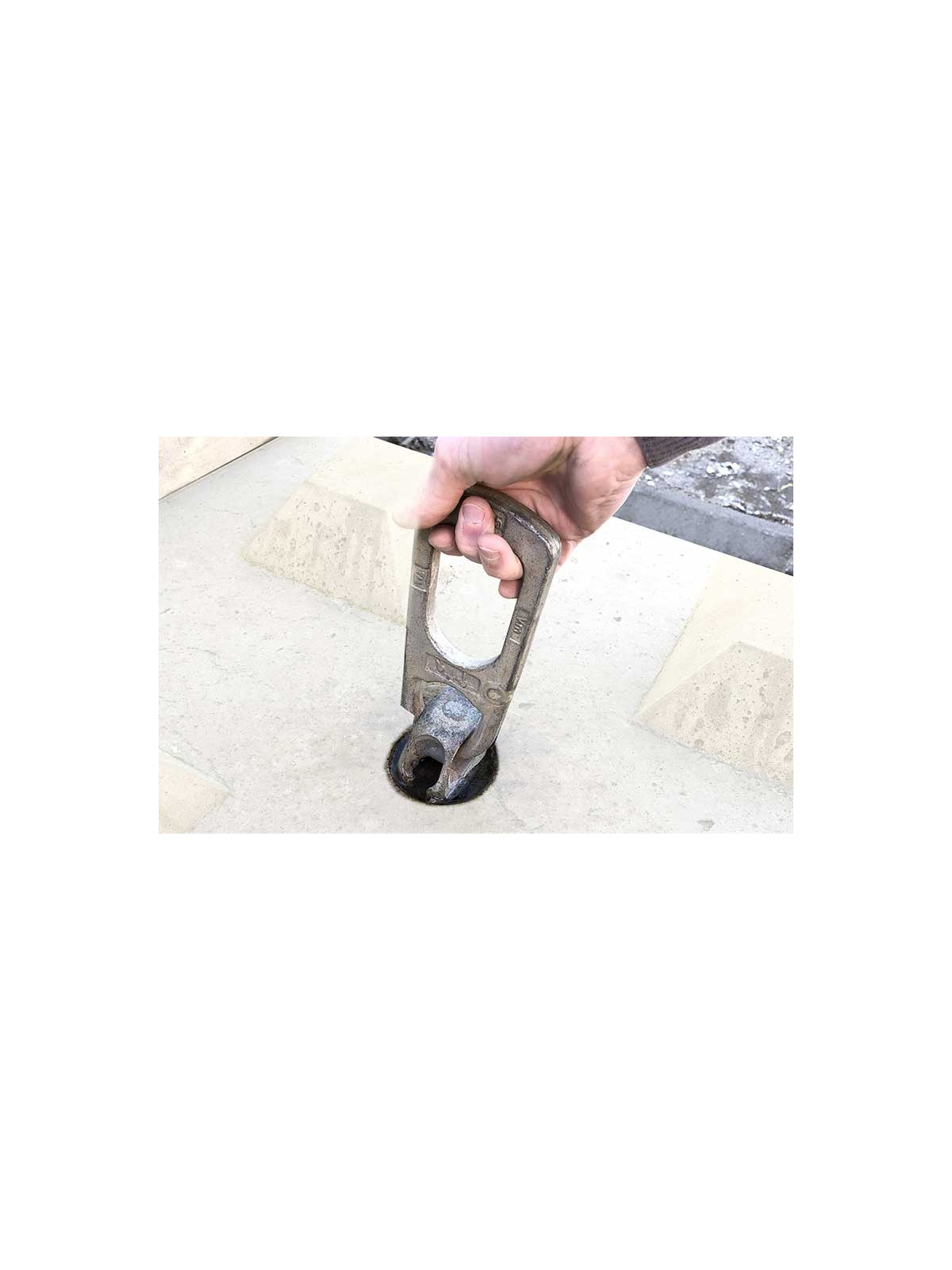 MAIN DE LEVAGE POUR BLOC ANTI-BELIER