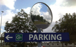 MIROIR MULTI USAGES AVEC CADRE BLANC