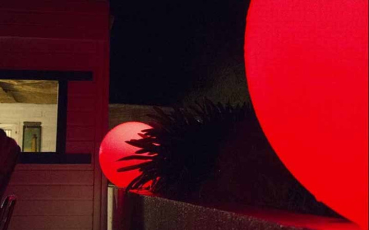 SPHÈRE LUMINEUSE NOMADE DÉCORATION EXTÉRIEURE