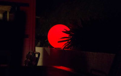 SPHERE AU SOL LUMINEUSE RGB