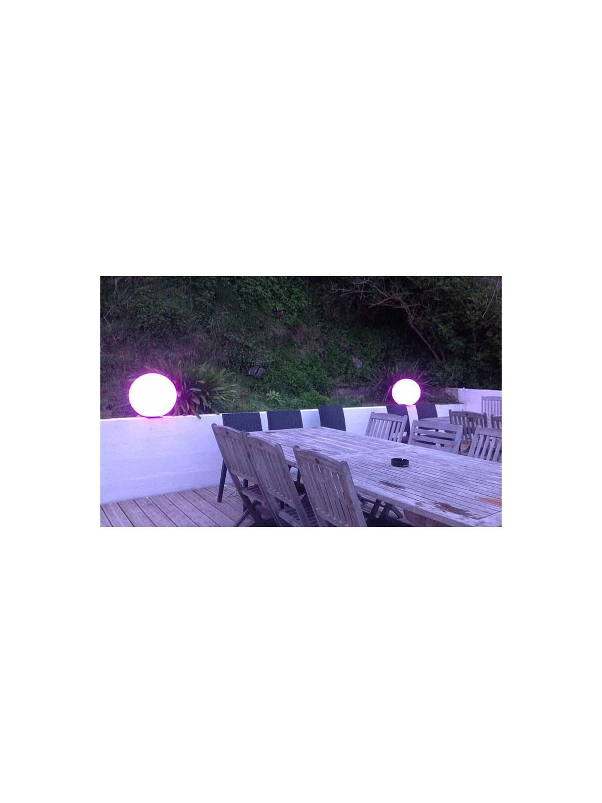 SPHERE AU SOL LUMINEUSE