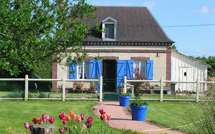 POT ROND LISSE EN POLYETHENE
JARDINIERE RONDE EN PLASTIQUE ESPACE EXTÉRIEUR