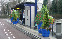 POT ROND LISSE EN POLYETHENE
JARDINIERE RONDE EN PLASTIQUE ESPACE EXTÉRIEUR