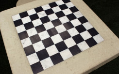 TABLE EXTERIEURE DE JEUX ÉCHEC BÉTON 2 PLACES
JEUX D’ÉCHEC EXTERIEUR POUR COLLECTIVITÉ ET ESPACE PUBLIC