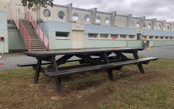 TABLE DE PIQUE NIQUE PLASTIQUE RECYCLE 3600 mm