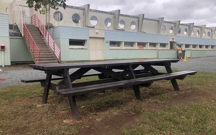 TABLE DE PIQUE NIQUE PLASTIQUE RECYCLE 3600 mm