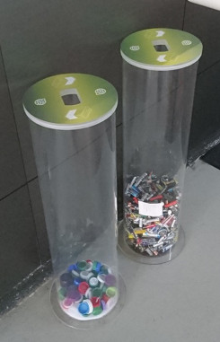 Collecteur de déchets particuliers corbeille plastique pour entreprise