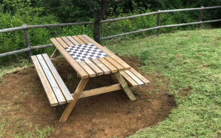 TABLE DE JEU BENNY PMR ESPACE EXTÉRIEUR
TABLE DE PIQUE NIQUE EN BOIS INCLUSIF POUR ENFANT ET ADULTE