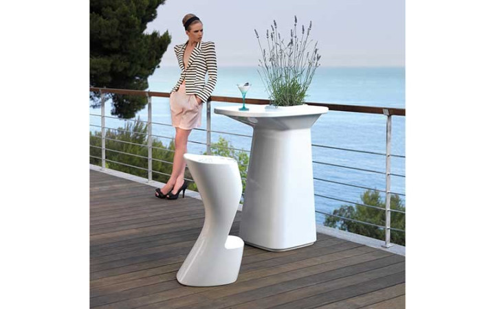 TABOURET DE BAR MOMA ACIER
MOBILIER EXTERIEUR DESIGN POUR PROFESSIONNEL