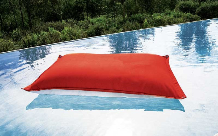 POUF GEANT PISCINE EXTERIEUR ROUGE