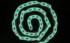 CHAINE PLASTIQUE 25 M FLUO