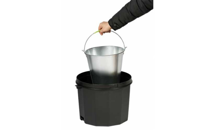 CENDRIER SUR PIED EN PLASTIQUE