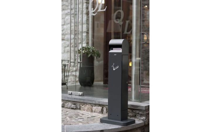 CENDRIER MALONE SUR PIED