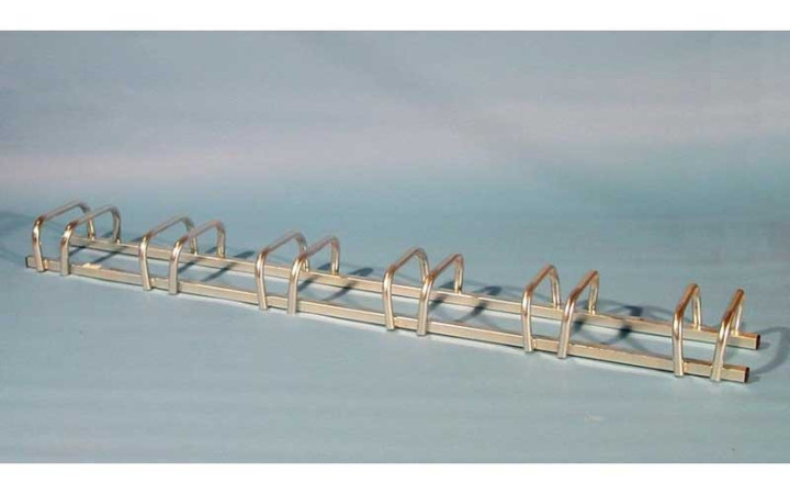 RÂTELIER AU SOL 6 TROTTINETTES