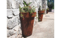 DEMI-POT ROND EFFET CORTEN MISE EN SITUATION