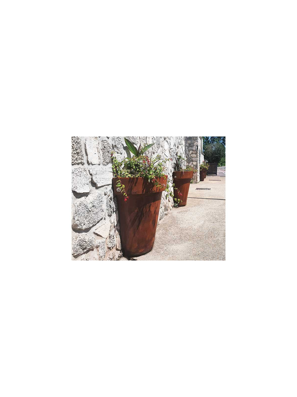 DEMI-POT ROND EFFET CORTEN MISE EN SITUATION