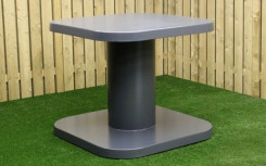 MANGE DEBOUT BÉTON GRIS ANTHRACITE LAQUE
TABLE EXTÉRIEUR EN BÉTON ESPACE PUBLIC