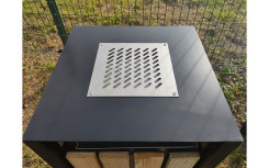 CORBEILLE CENDRIER ACIER BOIS ARIL MISE EN SITUATION 3
POUBELLE MODERNE ET NATUREL ESPACE PUBLIC