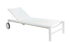 LOT DE 2 CHAISES LONGUES CASSIS BLANCHE