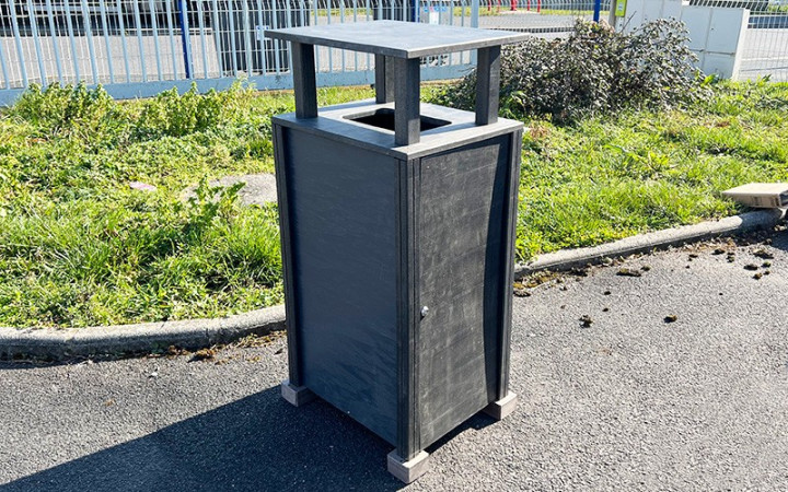 CACHE COLLECTEUR BRICK 1 FLUX AVEC TOIT RECYCLAGE EXTÉRIEUR