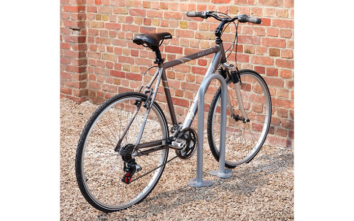 SOLUTION DE STATIONNEMENT URBAIN POUR VÉLO ET DEUX ROUES EN ACIER