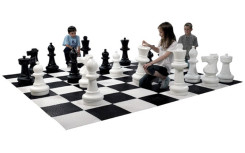 ENSEMBLE DE PIECES D'ECHECS GEANTE