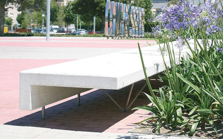 BANQUETTE BÉTON ANNABA MINI
MOBILIER URBAIN EN BÉTON POUR PARC ET ESPACE PUBLIC