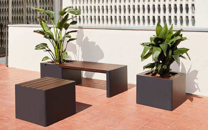 JARDINIÈRE TIRANA
POT DE FLEUR DESIGN EN ACIER ET BOIS
BAC A FLEUR EXTÉRIEUR