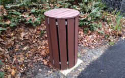 CORBEILLE OUVERTURE FRONTALE PLASTIQUE RECYCLE MARRON