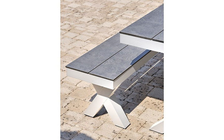 TABLE DE PIQUE NIQUE CISNA
TABLE DESIGN EXTERIEUR POUR JARDIN ET TERRASSE