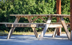 TABLE DE PIQUE NIQUE BOIS