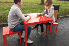 TABLE CARRE COLOR + TABOURET COLOR