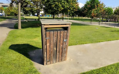 CACHE CONTENEUR EN BOIS POUR VOS POUBELLES
AMENAGEMENT URBAIN POUR ESPACE EXTERIEUR