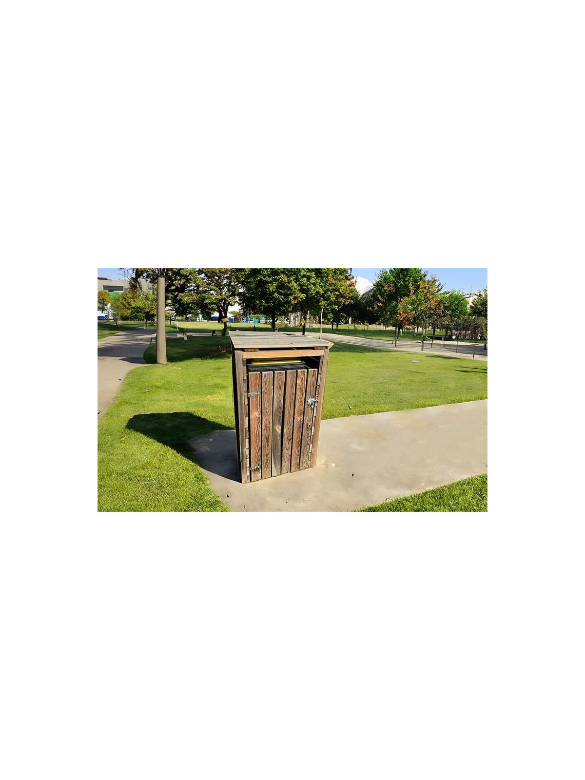 CACHE CONTENEUR EN BOIS POUR VOS POUBELLES
AMENAGEMENT URBAIN POUR ESPACE EXTERIEUR