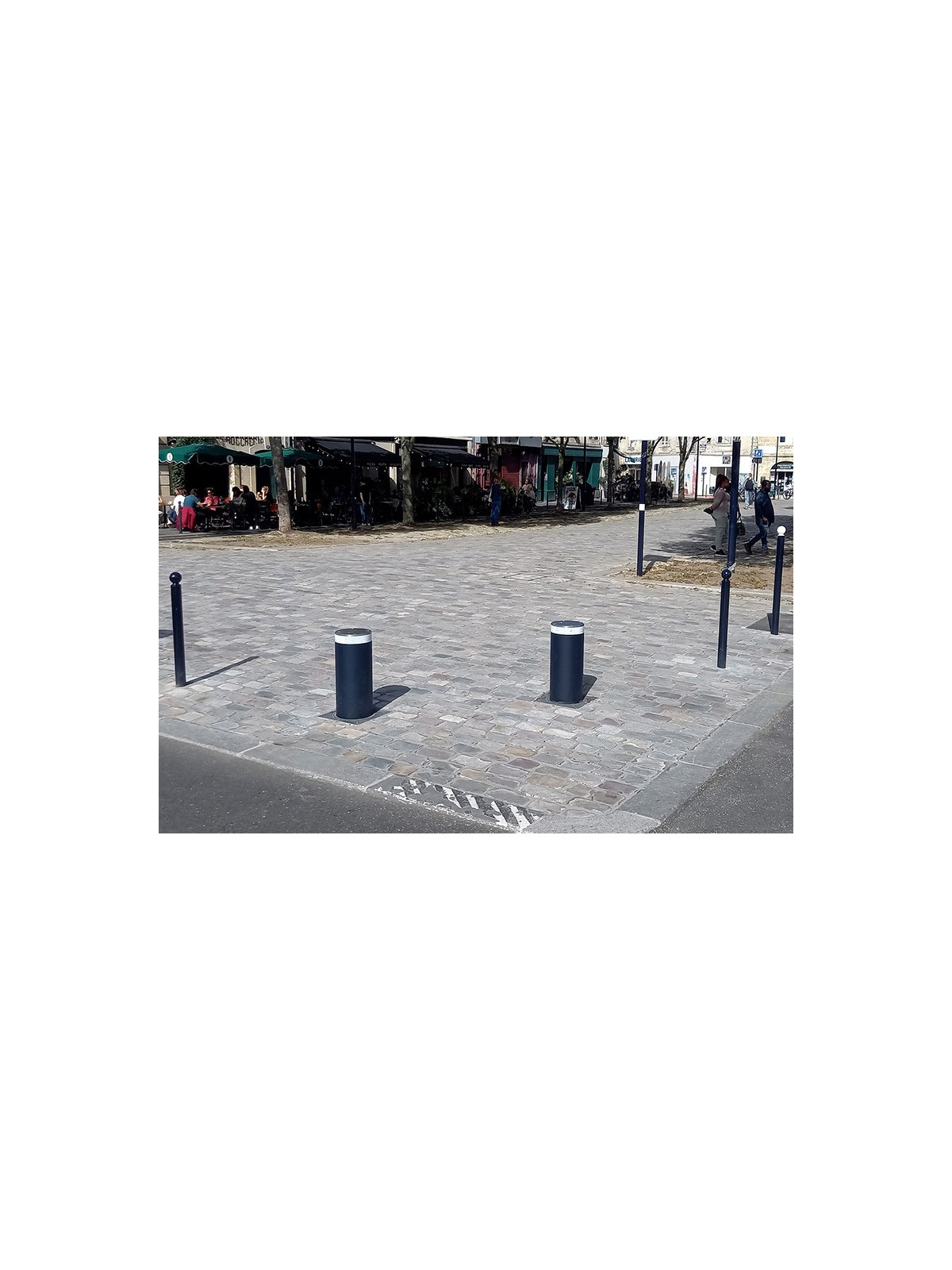 BORNE ESCAMOTABLE MÉCANIQUE SEMI AUTOMATIQUE
BORNE DE SÉCURITÉ POUR ESPACE URBAIN