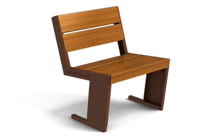 Confort et Élégance: Fauteuil en Bois Eclair Finement Ouvragé