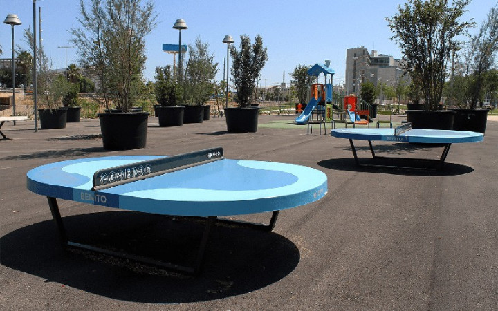 TABLE TEQBALL FUTTOC
TABLE INTÉRIEUR EXTERIEUR FOOT SUR TABLE ET TENNIS BALLON