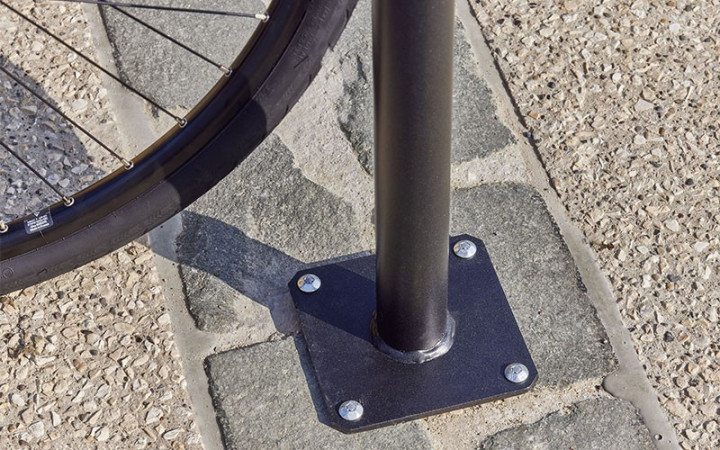 RANGE 3 VÉLOS ET 6 TROTTINETTES POUR COLLECTIVITÉS 
SOLUTION DE STATIONNEMENT POUR VÉLOS ET TROTTINETTES  POUR ESPACE EXTÉRIEUR