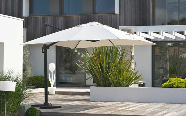 PARASOL DÉPORTÉ PALMA 2.5 x 2.5 m
PARASOL MODERNE POUR TERRASSE 
COIN OMBRAGE POUR ESPACE EXTÉRIEUR